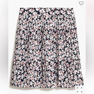 NWT Floral pleated mini skirt  